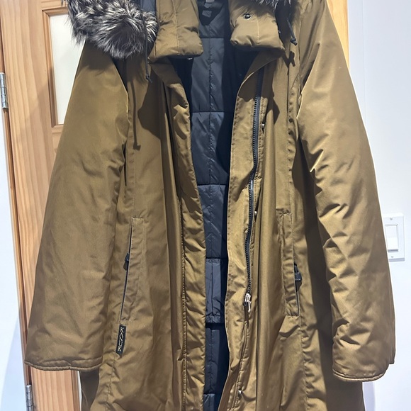 Kanuk - Picture 2 of 3